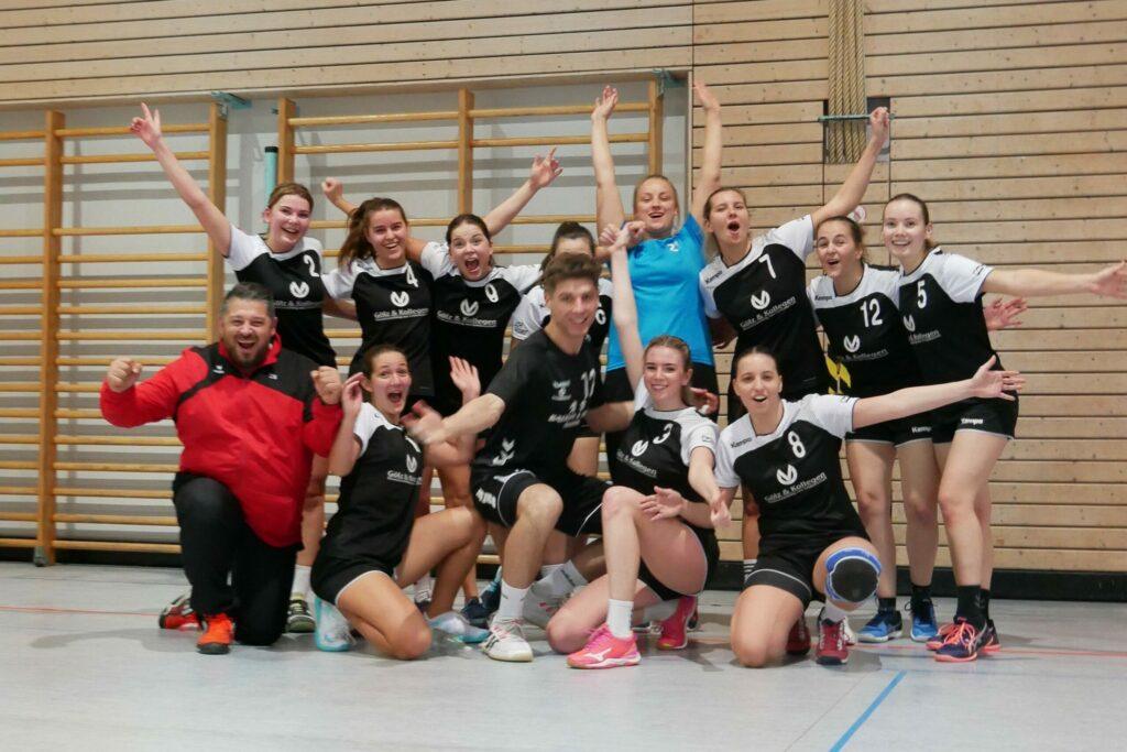 211130 Damen 2 38 Titel scaled