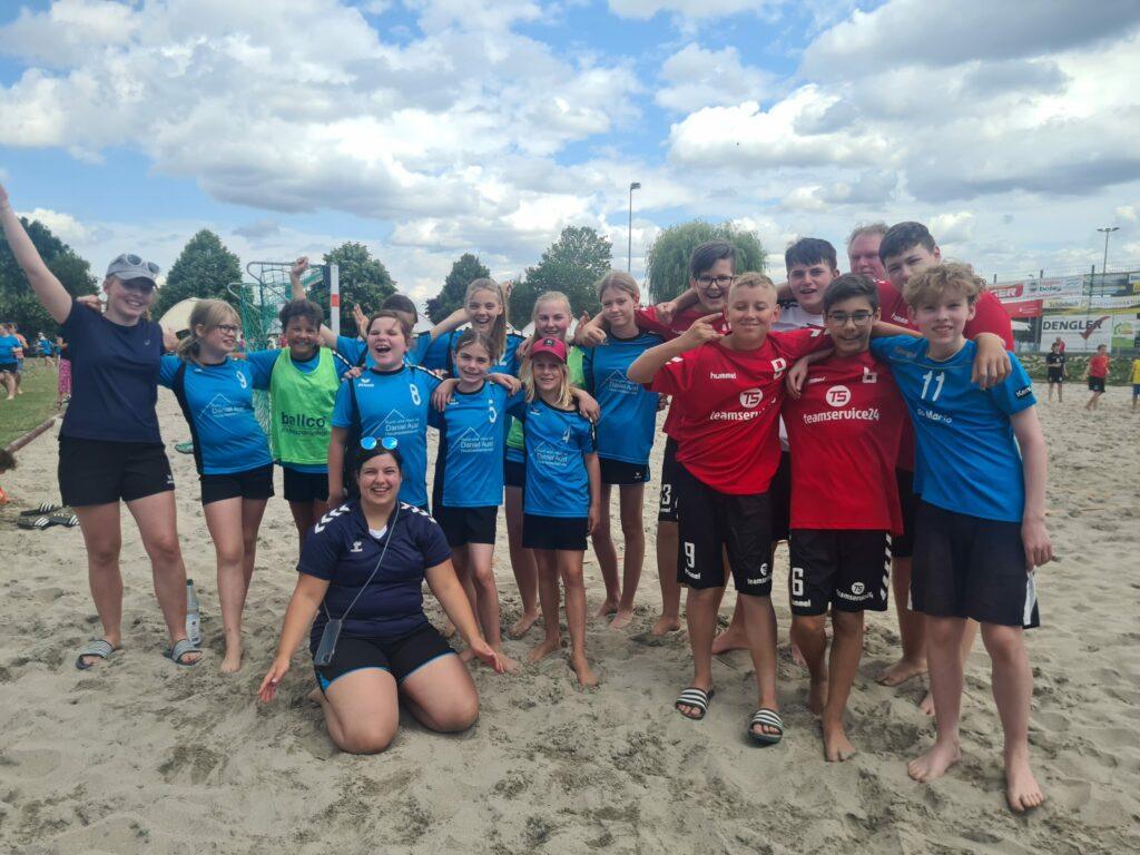 Nach der Saison ist vor der Saison - die C-Jugend beim Beachhandball-Turnier in Renningen 1 2023 Beachen Jugend 1 scaled